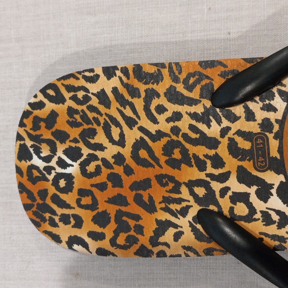 Sandals Flip Flops - Picture 3 of 7